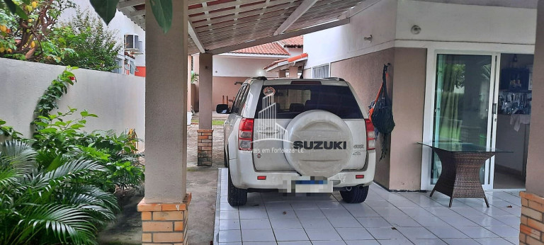 Imagem Casa de Condomínio com 3 Quartos à Venda, 130 m² em Centro - Aquiraz