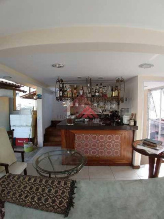 Imagem Casa com 2 Quartos à Venda, 300 m² em Santa Rosa - Niterói Imagem Casa com 2 Quartos à Venda, 300 m² em Santa Rosa - Niterói