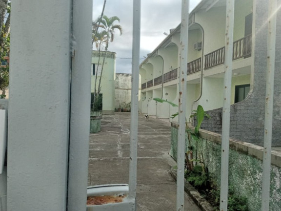 Sobrado com 2 Quartos à Venda, 85 m² em Jardim Rio Claro - Caraguatatuba