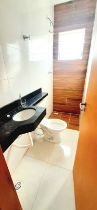 Imagem Sobrado com 2 Quartos à Venda, 49 m² em Samambaia - Praia Grande Imagem Sobrado com 2 Quartos à Venda, 49 m² em Samambaia - Praia Grande