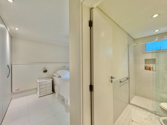 Imagem Apartamento com 3 Quartos à Venda, 120 m² em Pitangueiras - Guarujá Imagem Apartamento com 3 Quartos à Venda, 120 m² em Pitangueiras - Guarujá