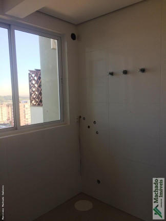 Imagem Cobertura com 3 Quartos à Venda, 190 m² em Centro - Santa Maria