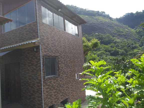 Imagem Imóvel com 4 Quartos à Venda, 2.000 m² Imagem Imóvel com 4 Quartos à Venda, 2.000 m²