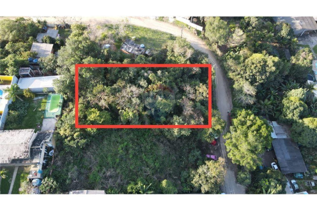 Terreno à Venda, 705 m² em Centro - Maricá