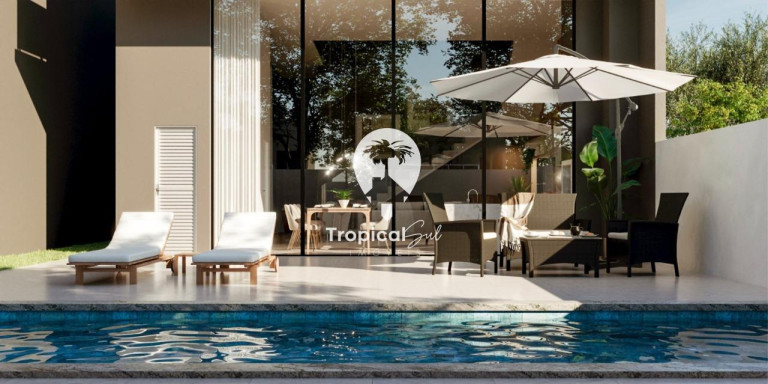Casa à Venda, 345 m² em Centro - Matinhos
