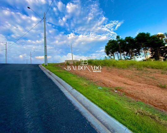 Imagem Terreno à Venda, 200 m² em Centro - Extrema Imagem Terreno à Venda, 200 m² em Centro - Extrema