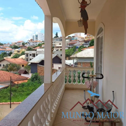 Imagem Casa com 3 Quartos à Venda, 360 m² em Sao Lourenço -mg - São Lourenço