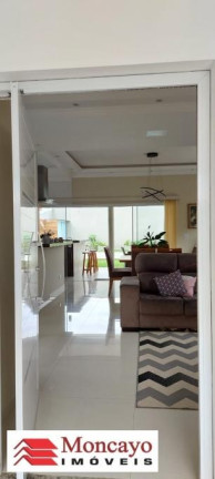 Imagem Sobrado com 4 Quartos à Venda, 360 m² em Jardim Britânia - Caraguatatuba
