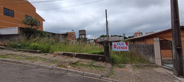 Terreno à Venda, 728 m² em Centro - Guarapuava