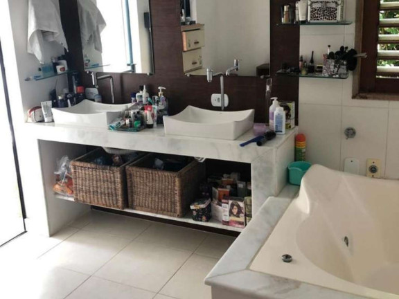 Sobrado com 5 Quartos à Venda, 185 m² em Village Ii - Porto Seguro