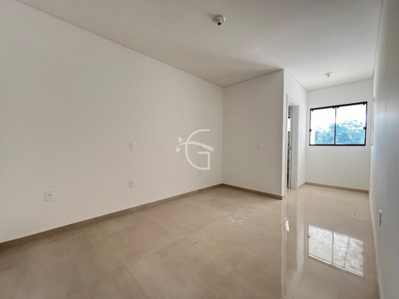Imagem Casa com 3 Quartos à Venda, em Floresta - Joinville Imagem Casa com 3 Quartos à Venda, em Floresta - Joinville