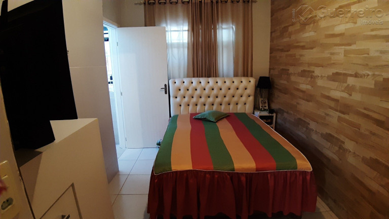 Imagem Casa com 8 Quartos à Venda, 190 m² em Agronômica - Florianópolis Imagem Casa com 8 Quartos à Venda, 190 m² em Agronômica - Florianópolis