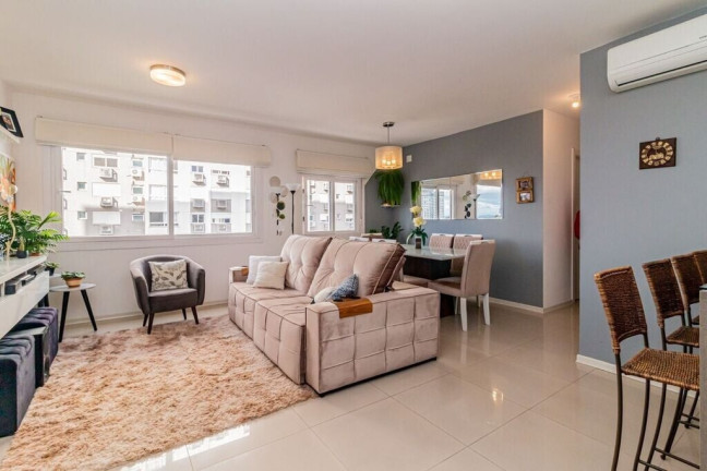 Imagem Apartamento com 3 Quartos à Venda, 76 m² em São Sebastião - Porto Alegre