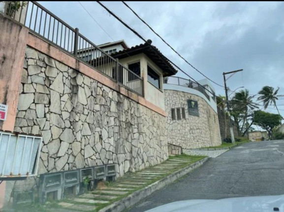 Imagem Casa com 3 Quartos à Venda, 311 m² em Pituaçu - Salvador