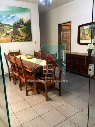 Casa com 5 Quartos à Venda, 190 m² em Condomínio Itamaraty - Ribeirão Preto