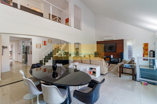 Imagem Casa com 3 Quartos à Venda, 360 m² em Alphaville - Santana De Parnaíba Imagem Casa com 3 Quartos à Venda, 360 m² em Alphaville - Santana De Parnaíba