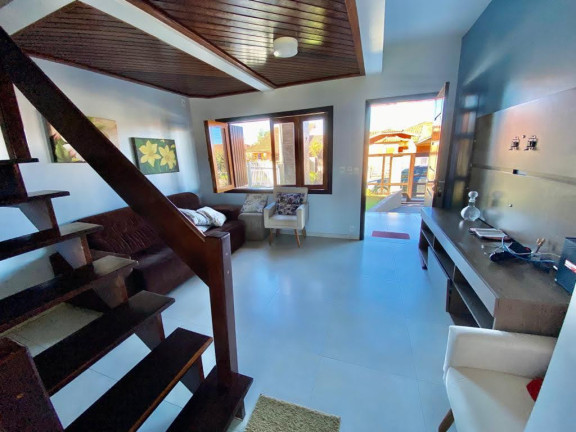 Imagem Sobrado com 3 Quartos à Venda, 180 m² em Capão Da Canoa - Capao Da Canoa