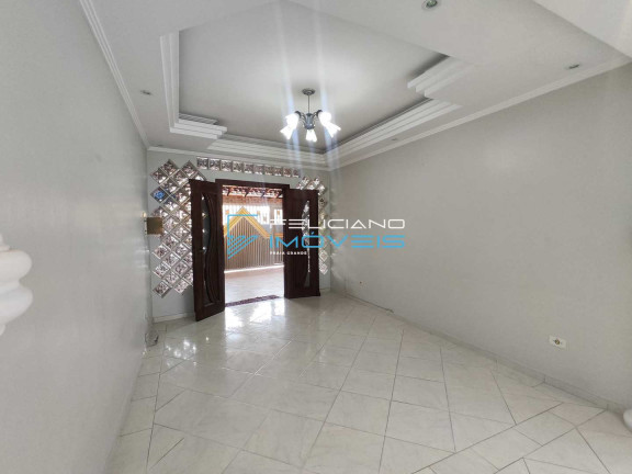 Imagem Casa com 3 Quartos à Venda, 196 m² em Guilhermina - Praia Grande