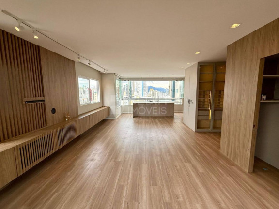 Imagem Apartamento com 4 Quartos à Venda, 240 m² em Centro - Balneário Camboriú Imagem Apartamento com 4 Quartos à Venda, 240 m² em Centro - Balneário Camboriú