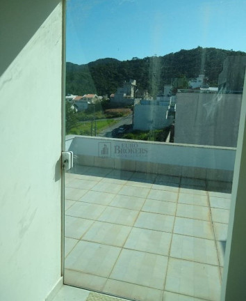 Imagem Sobrado com 3 Quartos à Venda, 130 m² em Ariribá - Balneário Camboriú Imagem Sobrado com 3 Quartos à Venda, 130 m² em Ariribá - Balneário Camboriú
