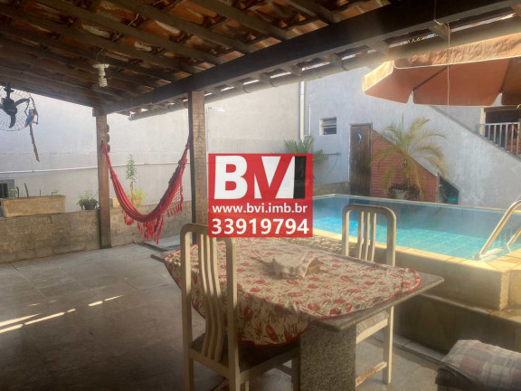 Imagem Casa com 4 Quartos à Venda, 225 m² em Penha Circular - Rio De Janeiro Imagem Casa com 4 Quartos à Venda, 225 m² em Penha Circular - Rio De Janeiro