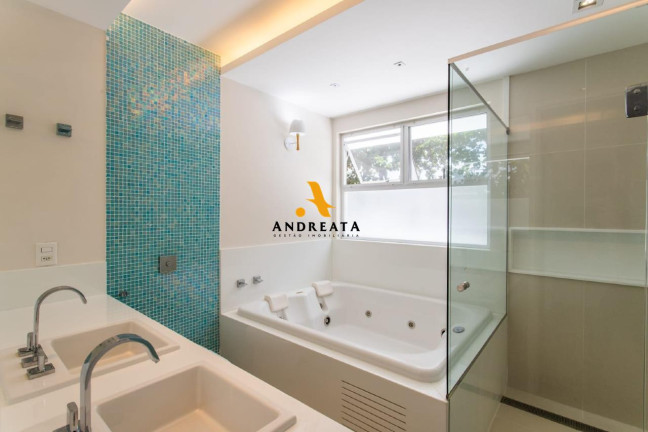 Imagem Casa de Condomínio com 5 Quartos à Venda, 987 m² em Barra Da Tijuca - Rio De Janeiro Imagem Casa de Condomínio com 5 Quartos à Venda, 987 m² em Barra Da Tijuca - Rio De Janeiro