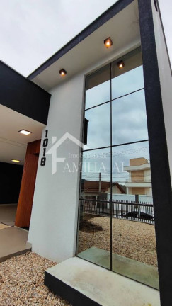 Imagem Casa com 3 Quartos à Venda, 166 m² em Iririú - Joinville Imagem Casa com 3 Quartos à Venda, 166 m² em Iririú - Joinville