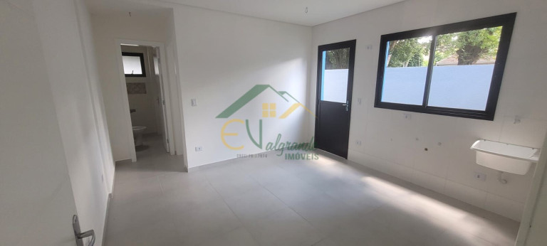 Imagem Imóvel com 1 Quarto à Venda, 28 m² em Cajuru - Curitiba Imagem Imóvel com 1 Quarto à Venda, 28 m² em Cajuru - Curitiba