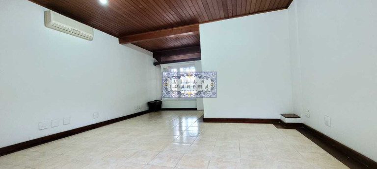 Imagem Casa com 5 Quartos à Venda, 300 m² em Jardim Botânico - Rio De Janeiro Imagem Casa com 5 Quartos à Venda, 300 m² em Jardim Botânico - Rio De Janeiro