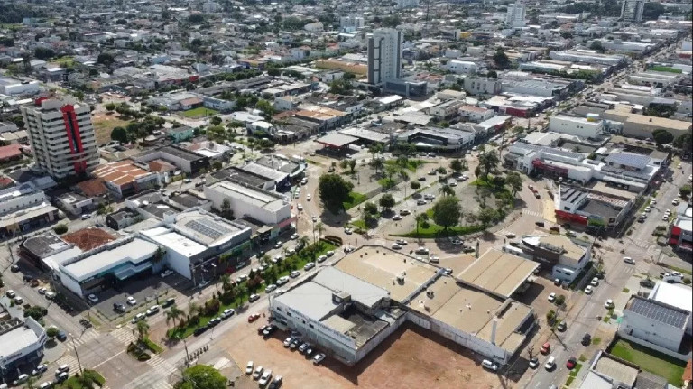 Imagem Galpão à Venda, 1.300 m² em Centro - Sinop Imagem Galpão à Venda, 1.300 m² em Centro - Sinop