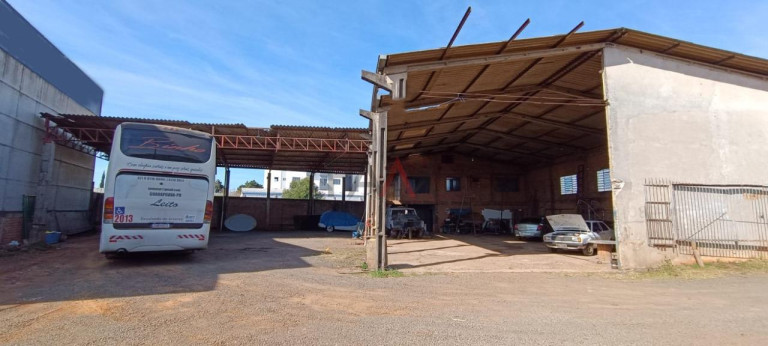Imagem Imóvel Comercial à Venda, 300 m² em Primavera - Guarapuava Imagem Imóvel Comercial à Venda, 300 m² em Primavera - Guarapuava