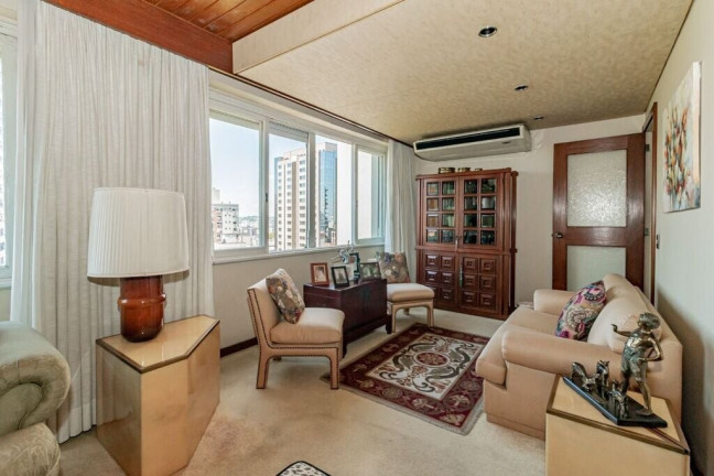 Imagem Apartamento com 3 Quartos à Venda, 185 m² em Moinhos De Vento - Porto Alegre