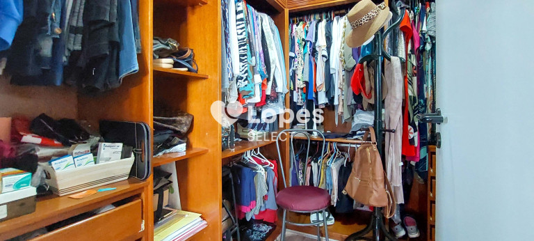 Imagem Apartamento com 4 Quartos à Venda, 267 m² em Vila Embaré - Valinhos