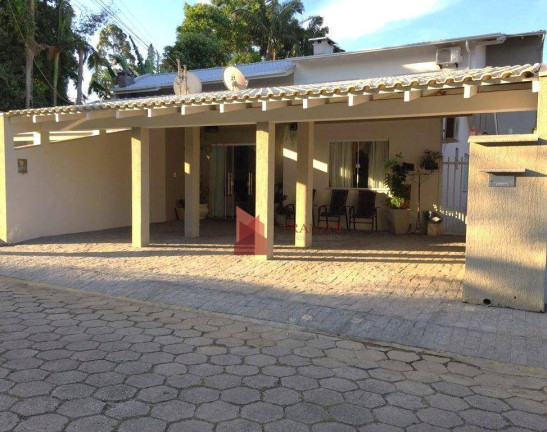 Casa com 3 Quartos à Venda, 292 m² em Dom Bosco - Itajaí
