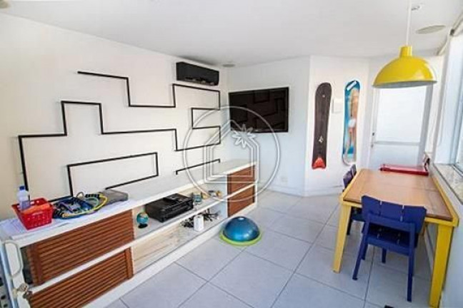 Imagem Cobertura com 2 Quartos à Venda, 115 m² em Lagoa - Rio De Janeiro
