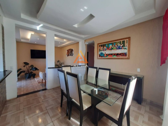 Imagem Casa com 3 Quartos à Venda, 77 m²