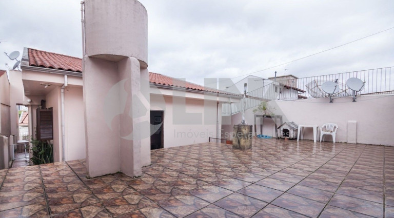Imagem Casa com 3 Quartos à Venda, 198 m² em Jardim Itu - Porto Alegre Imagem Casa com 3 Quartos à Venda, 198 m² em Jardim Itu - Porto Alegre