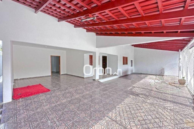 Casa com 3 Quartos à Venda, 374 m² em Parque Amazônia - Goiânia
