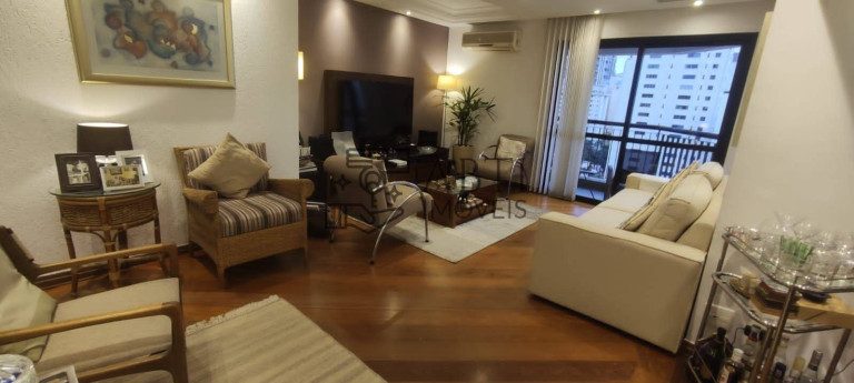 Imagem Apartamento com 3 Quartos à Venda, 110 m² em Moema - São Paulo