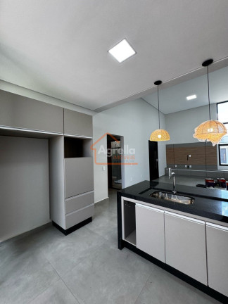 Imagem Imóvel com 3 Quartos à Venda, 129 m² em Condomínio Santa Mônica Iii - Mogi Guaçu Imagem Imóvel com 3 Quartos à Venda, 129 m² em Condomínio Santa Mônica Iii - Mogi Guaçu