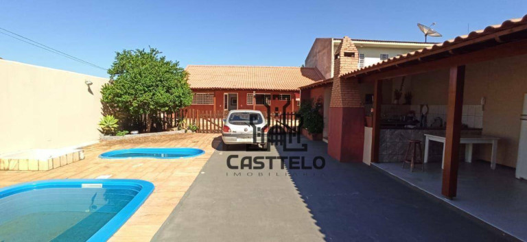 Casa com 4 Quartos à Venda, 198 m² em Vila Brasil - Londrina