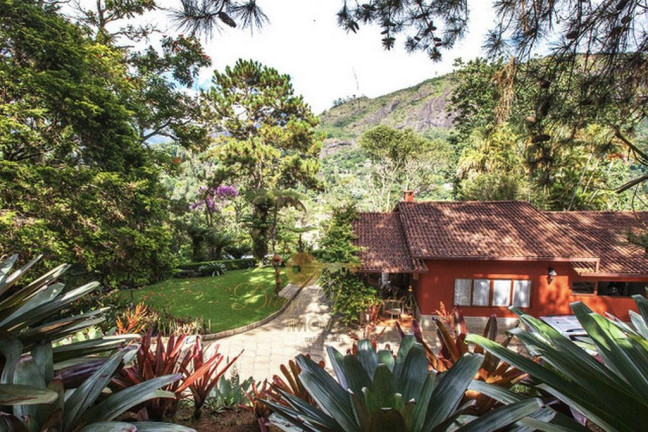 Imagem Casa com 4 Quartos à Venda, 400 m² em Parque Do Imbui - Teresópolis