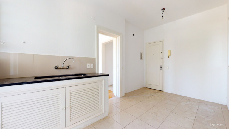 Imagem Imóvel com 2 Quartos à Venda, 74 m² em Petrópolis - Porto Alegre