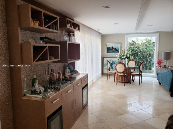 Imagem Casa com 5 Quartos à Venda, 1.260 m² em Rio De Janeiro Imagem Casa com 5 Quartos à Venda, 1.260 m² em Rio De Janeiro