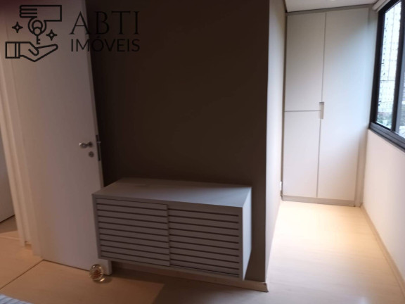 Imagem Apartamento com 4 Quartos para Alugar, 130 m² em Moema - São Paulo