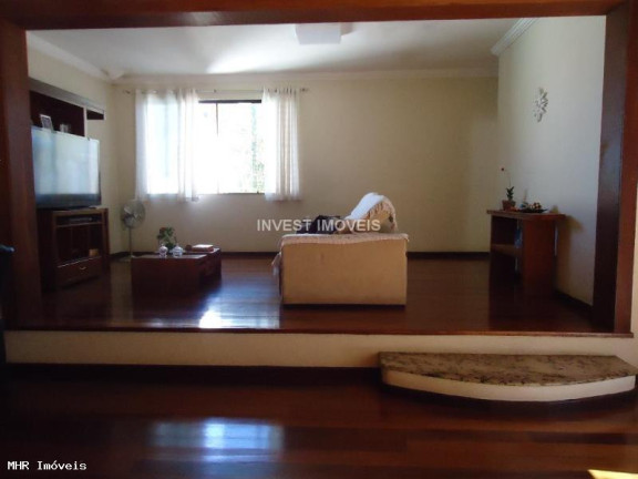 Imagem Casa com 3 Quartos à Venda, 480 m² em Bom Pastor - Juiz De Fora Imagem Casa com 3 Quartos à Venda, 480 m² em Bom Pastor - Juiz De Fora