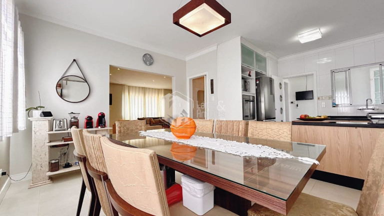 Imagem Casa com 3 Quartos à Venda, 250 m² em Limoeiro - São Paulo