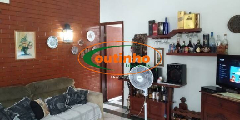 Imagem Casa com 3 Quartos à Venda, 226 m² em Vila Isabel - Rio De Janeiro Imagem Casa com 3 Quartos à Venda, 226 m² em Vila Isabel - Rio De Janeiro