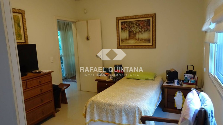 Imagem Casa com 4 Quartos à Venda, 340 m² em Córrego Grande - Florianópolis