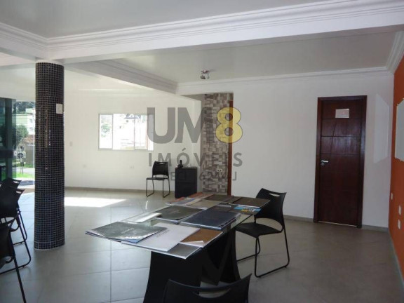 Imagem Sobrado com 3 Quartos à Venda, 244 m² em Guaíra - Curitiba